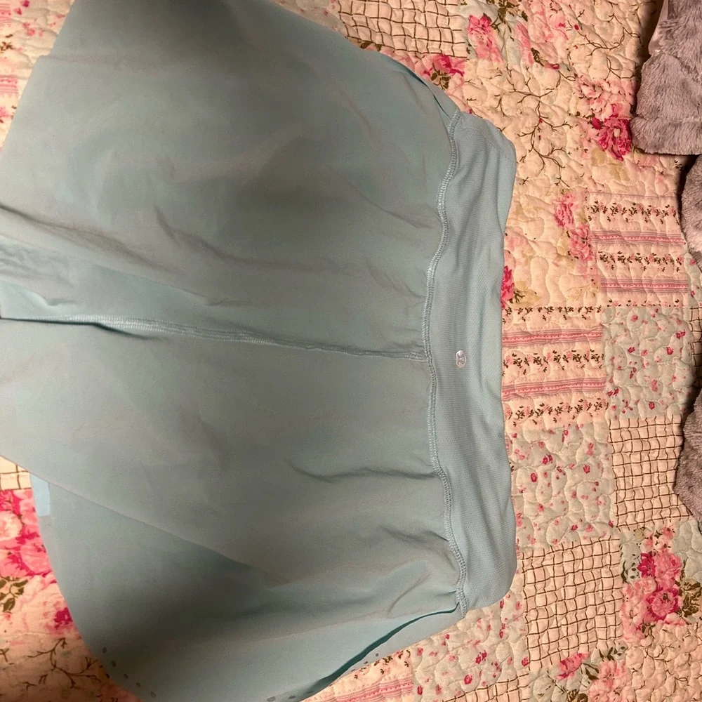 Lululemon shorts - Picture 4 of 6